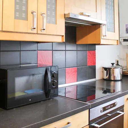 Spacious 69 M Nest With Balcony Apartment