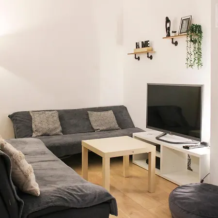 Spacious 69 M Nest With Balcony *